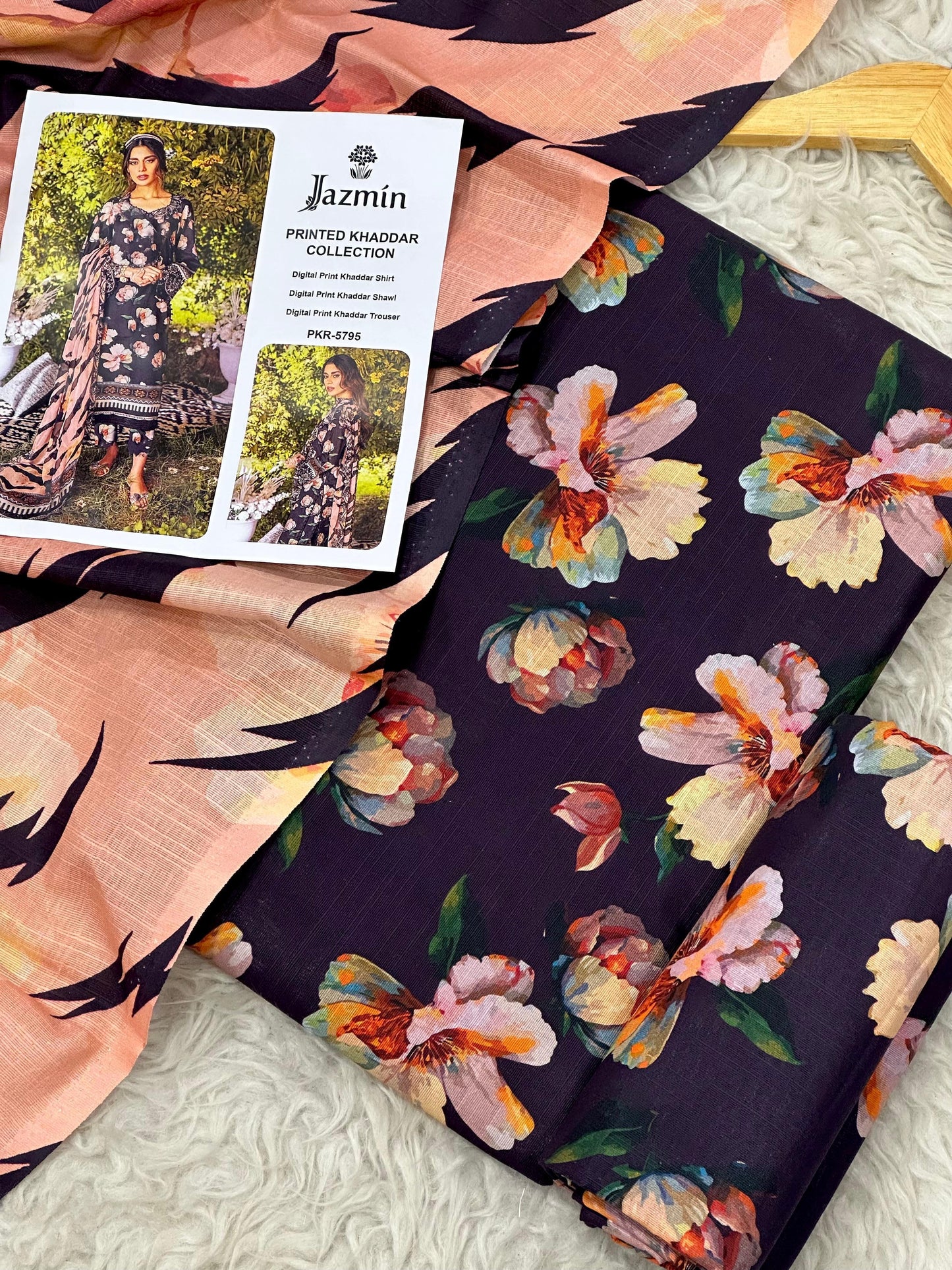 Jazmin Khaddar Printed Collection – CODE : SDK 74 - 3 Pcs Premium Winter Suit