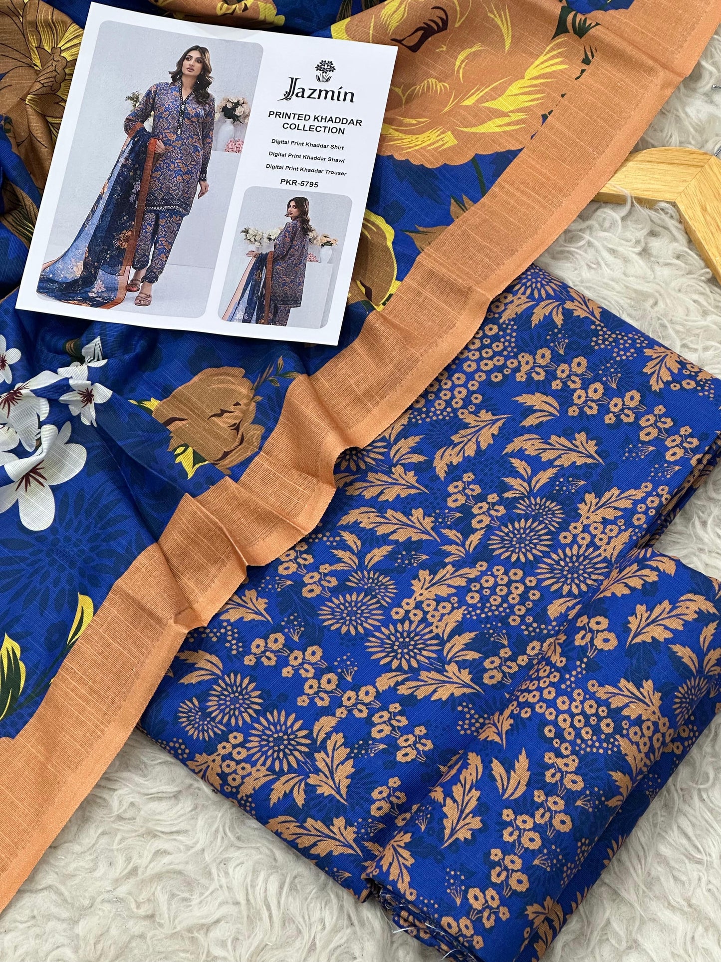 Jazmin Khaddar Printed Collection – CODE : SDK 74 - 3 Pcs Premium Winter Suit