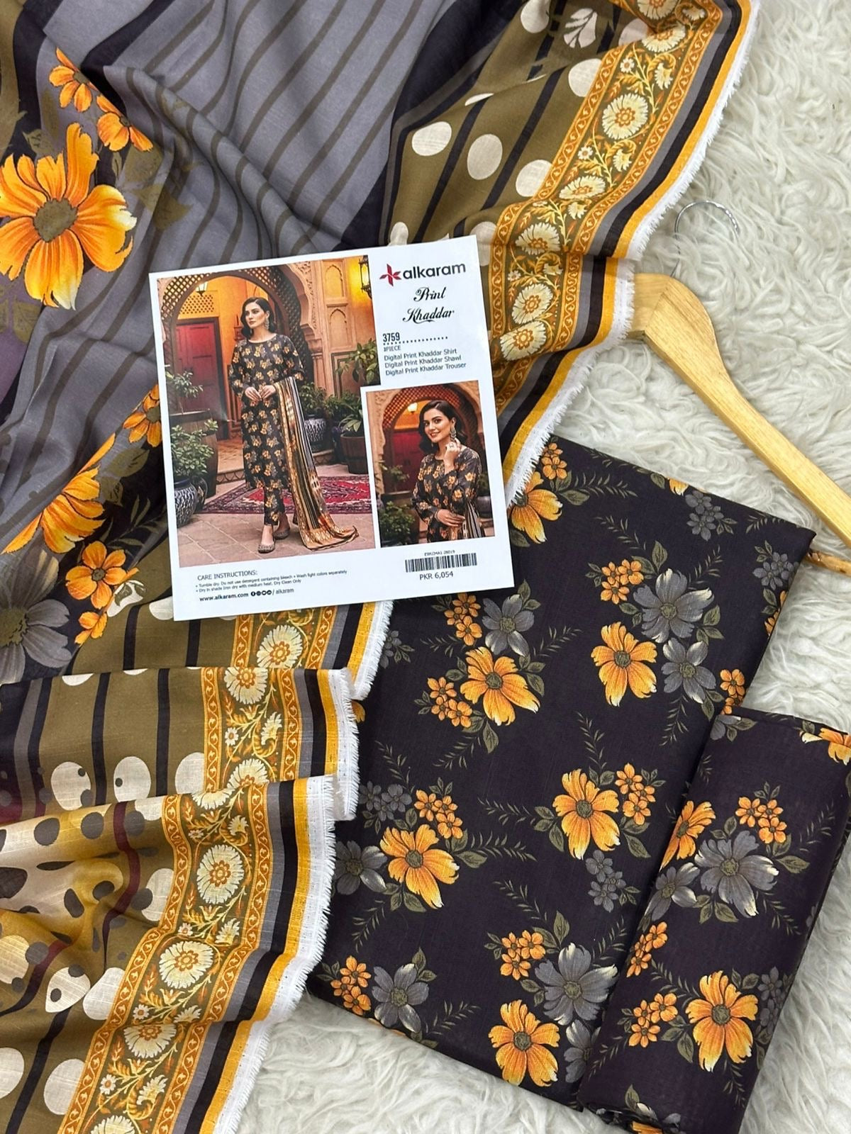 Alkaram Khaddar Printed Collection – 3 Pcs Premium Winter Suit