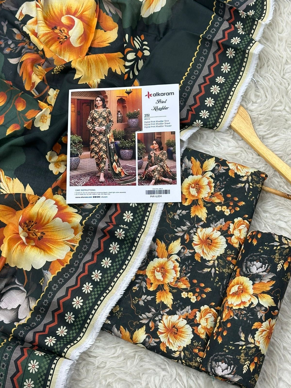 Alkaram Khaddar Printed Collection – 3 Pcs Premium Winter Suit