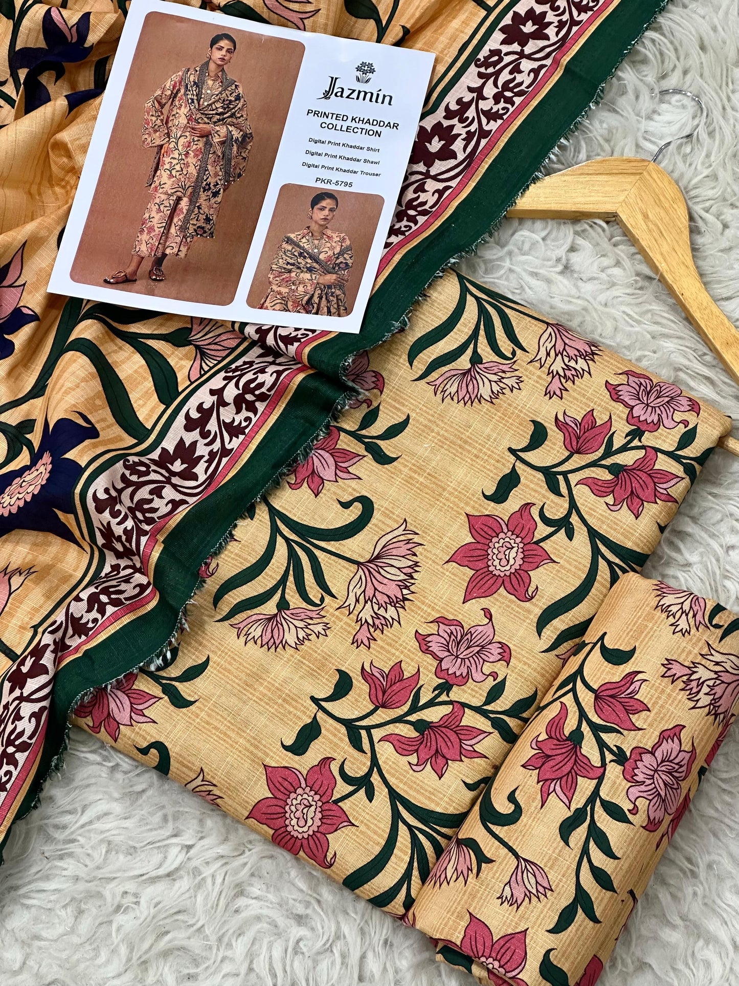 Jazmin Khaddar Printed Collection – CODE : SDK 74 - 3 Pcs Premium Winter Suit