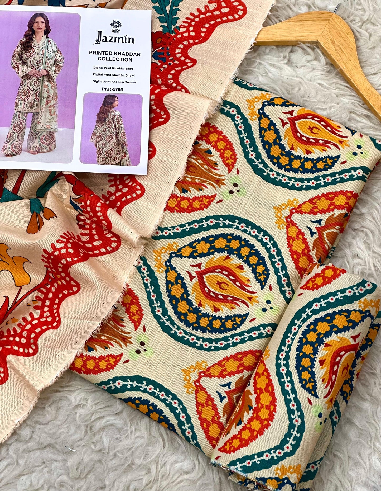 Jazmin Khaddar Printed Collection – CODE : SDK 74 - 3 Pcs Premium Winter Suit