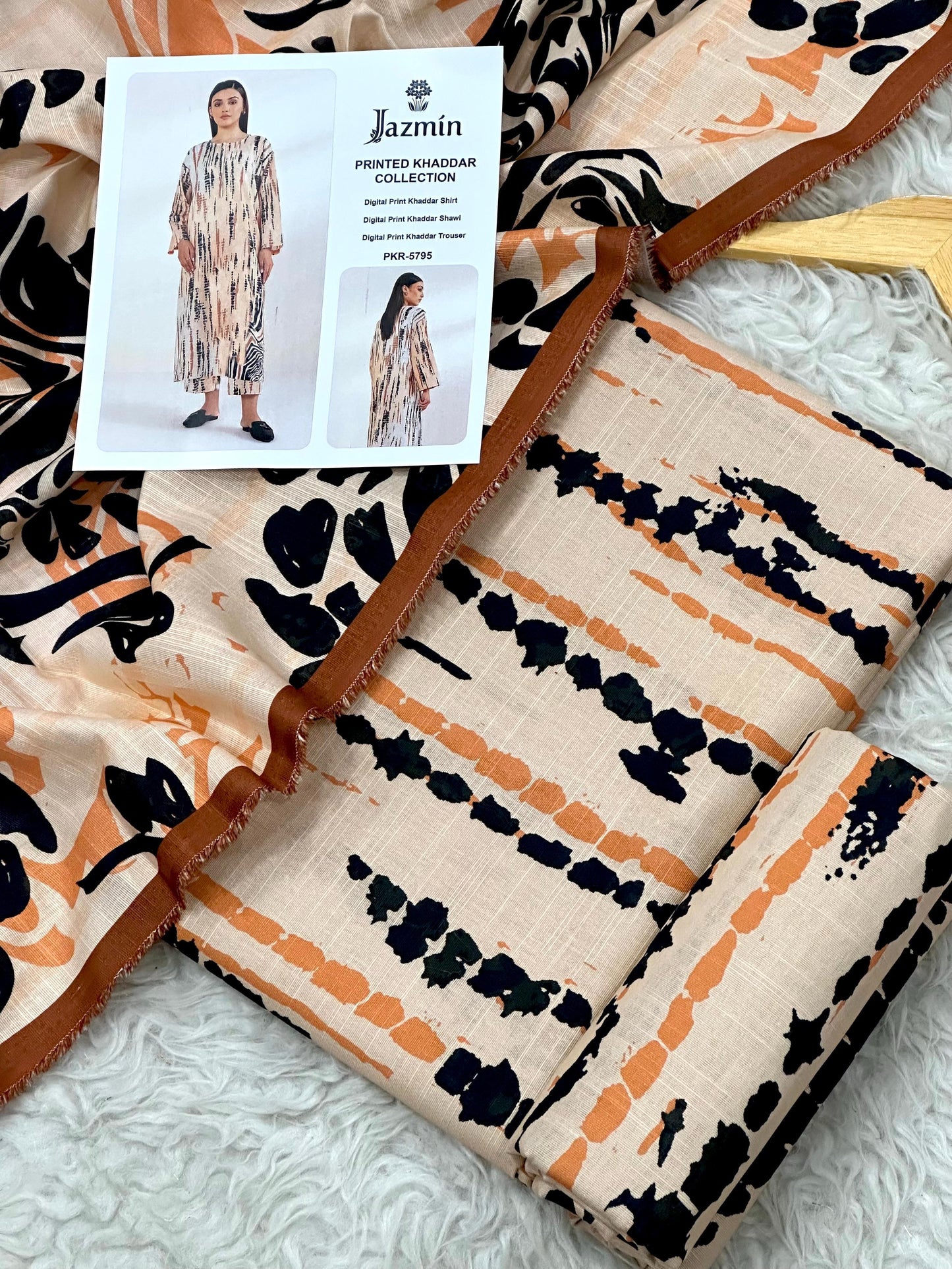 Jazmin Khaddar Printed Collection – CODE : SDK 74 - 3 Pcs Premium Winter Suit