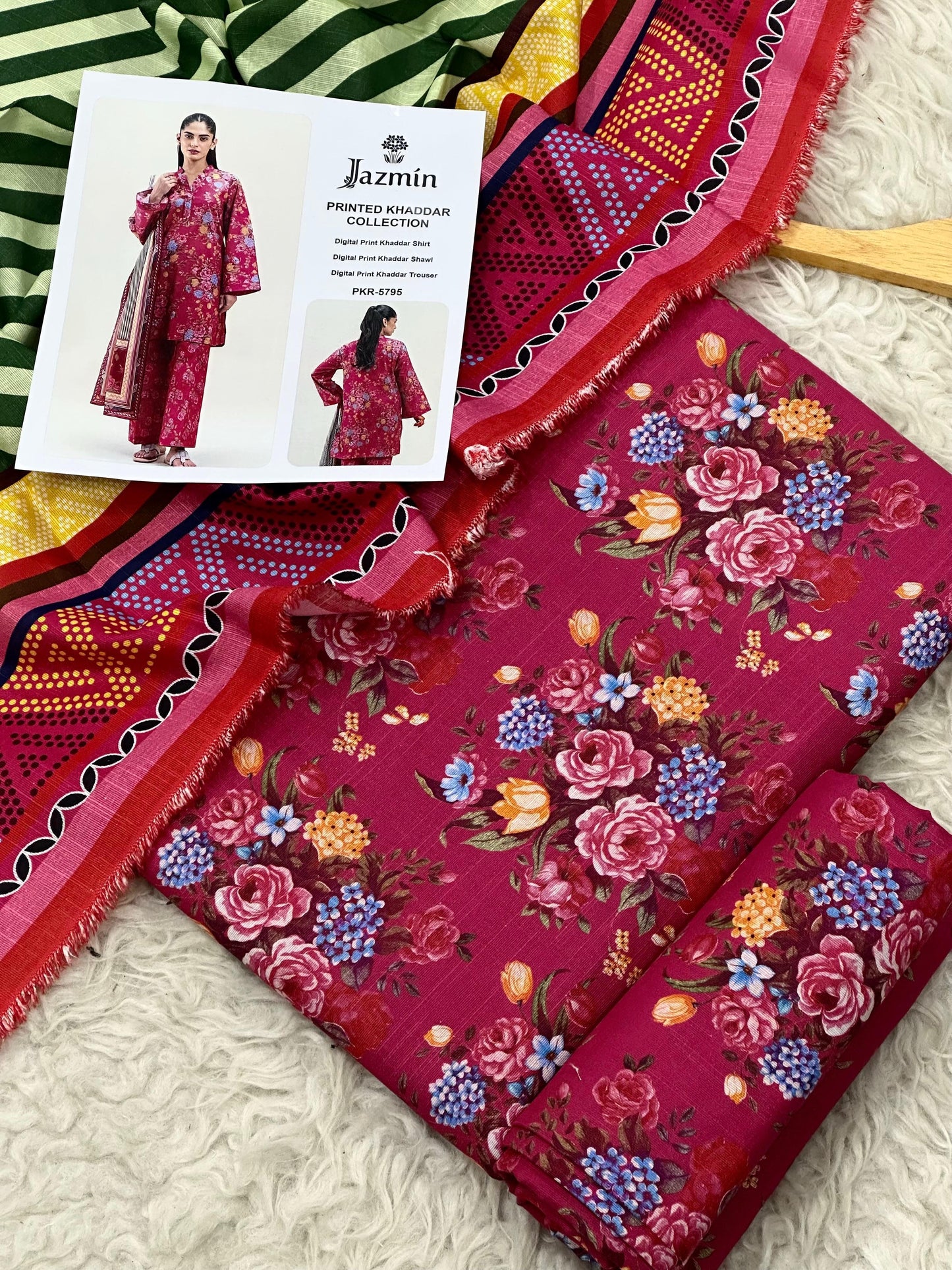 Jazmin Khaddar Printed Collection – CODE : SDK 74 - 3 Pcs Premium Winter Suit