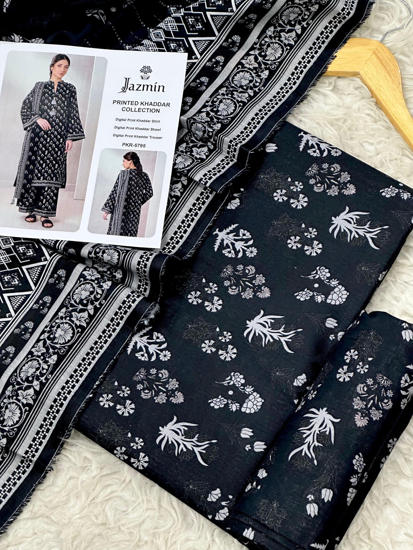 Jazmin Khaddar Printed Collection – CODE : SDK 74 - 3 Pcs Premium Winter Suit