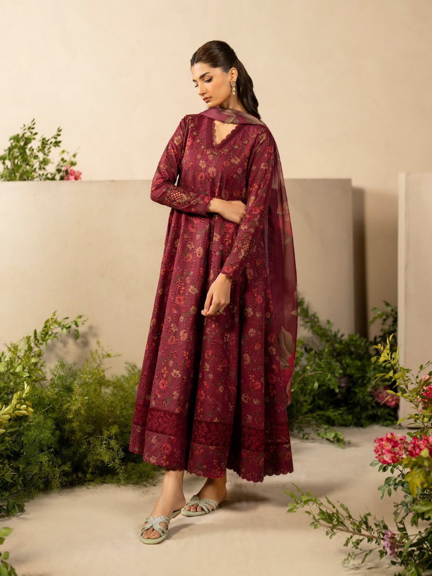 2025 Khaddar Collection – Baroque Hit Code | 3-Piece Unstitched Soft Khaddar Suit
