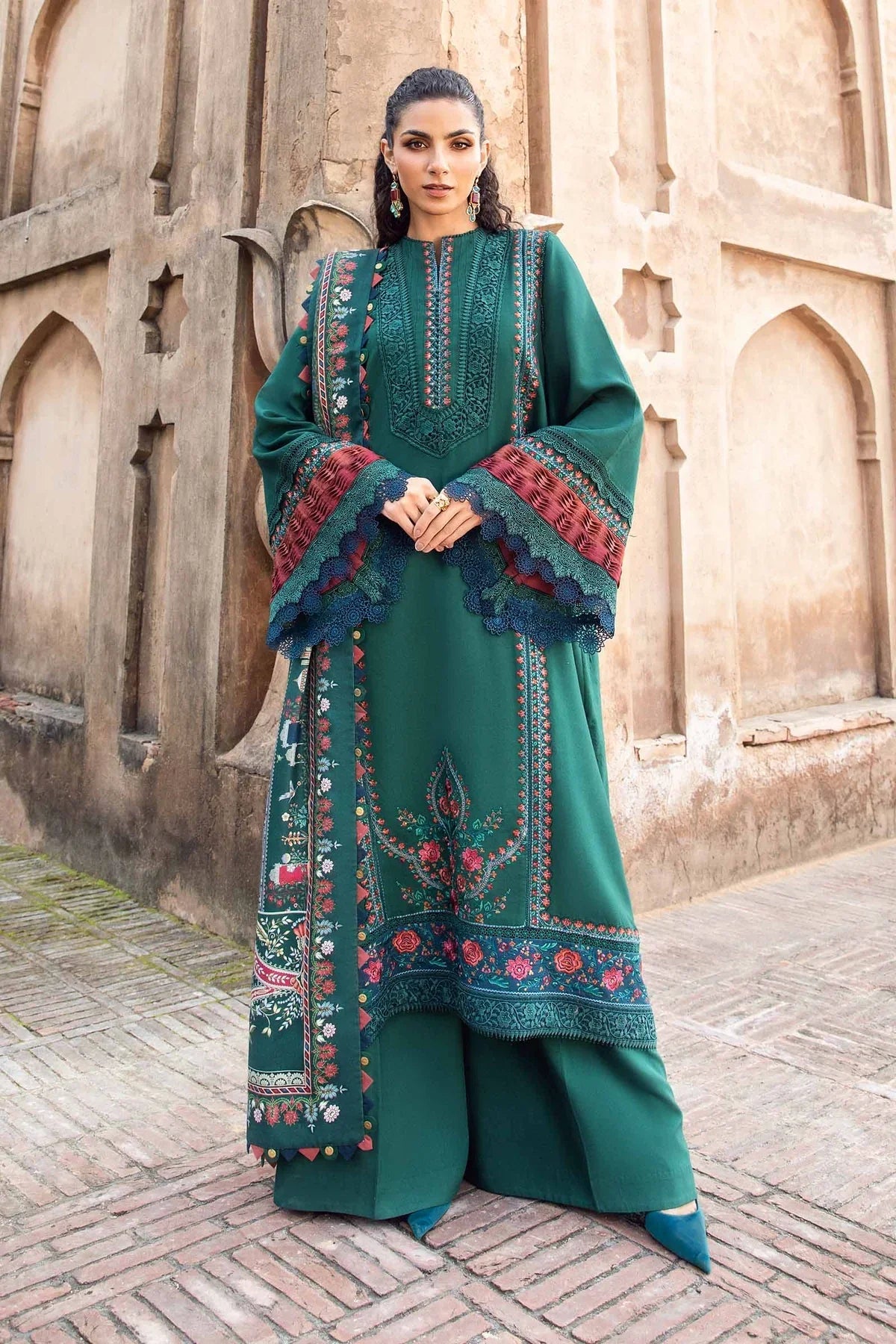Maria B Winter 2025 Embroidered 3-Piece Suit – Silky Wool Printed Shawl | Premium Unstitched Collection