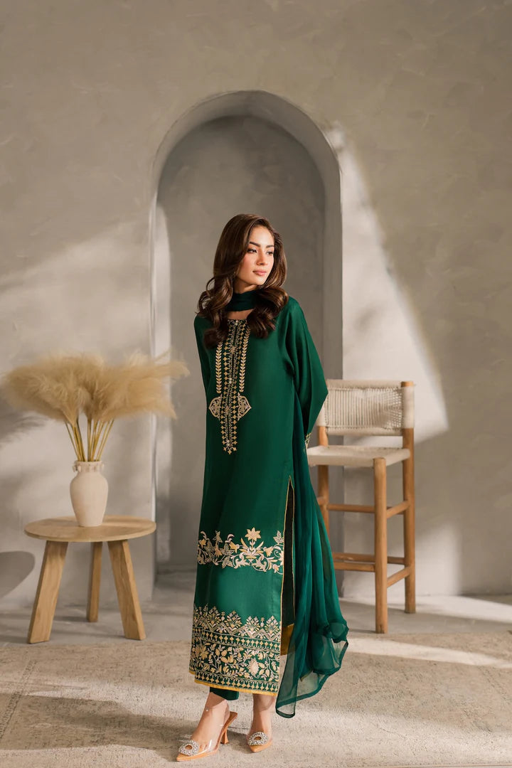 Winter 2025 | Marjan MJ-101 – Dhanak 3PC Suit with Heavy Embroidered Shawl