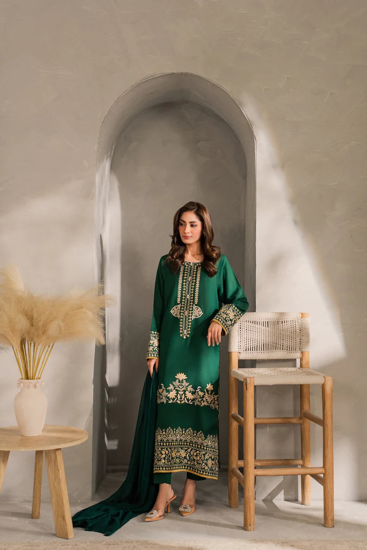 Winter 2025 | Marjan MJ-101 – Dhanak 3PC Suit with Heavy Embroidered Shawl