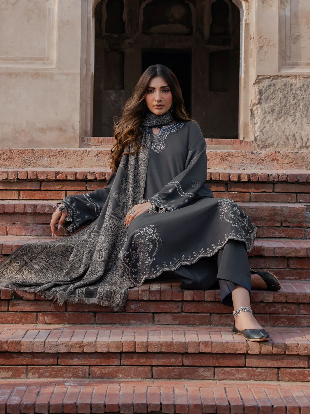 Iizel Winter Collection – 3PC Airjutt Danak Embroidered Suit with Digital Wool Shawl
