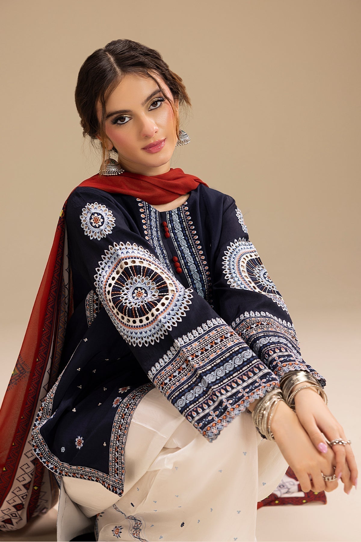 Jazmin Winter 2025 Embroidered 3-Piece Suit – Pashmina Printed Shawl | Premium Unstitched Collection