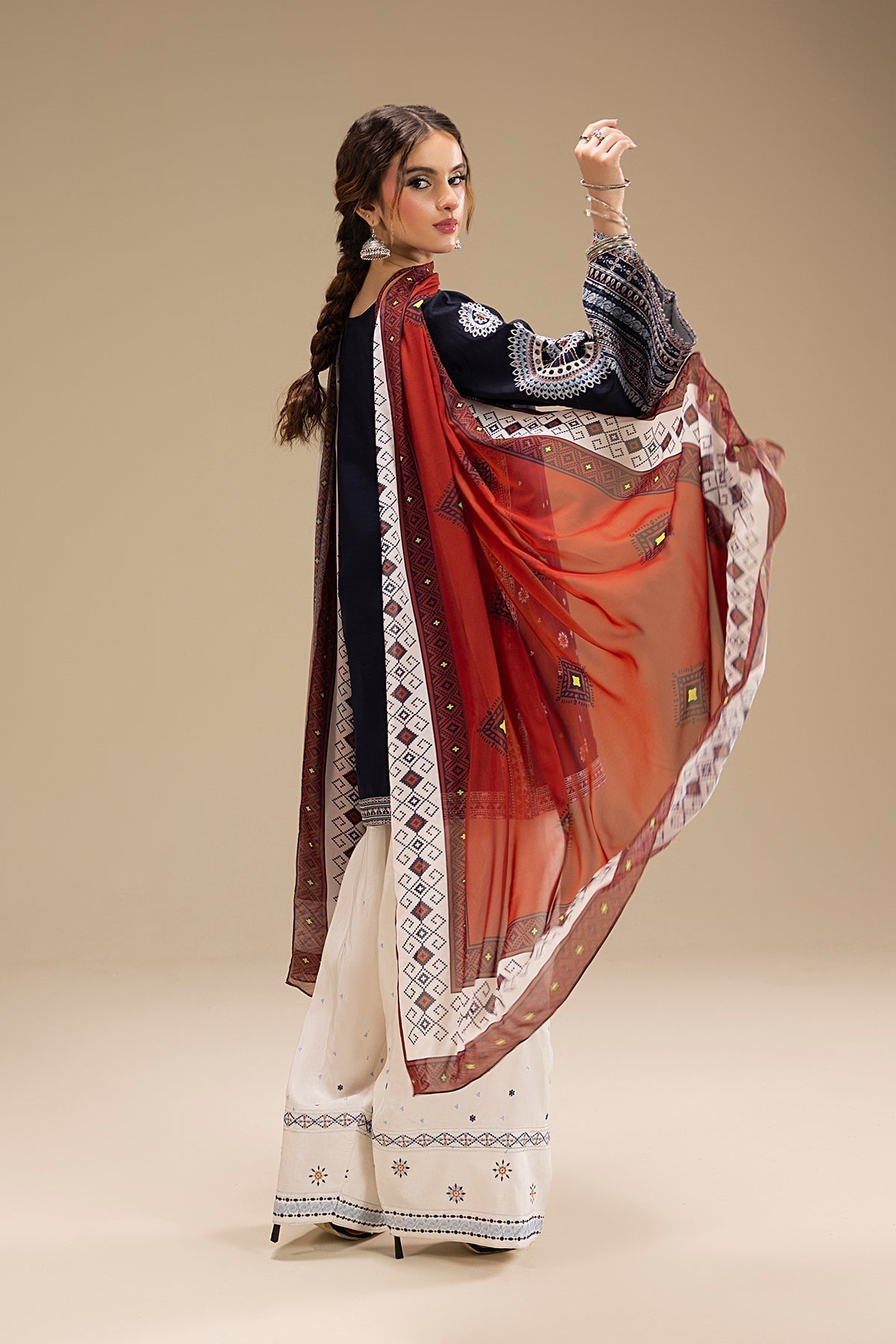 Jazmin Winter 2025 Embroidered 3-Piece Suit – Pashmina Printed Shawl | Premium Unstitched Collection