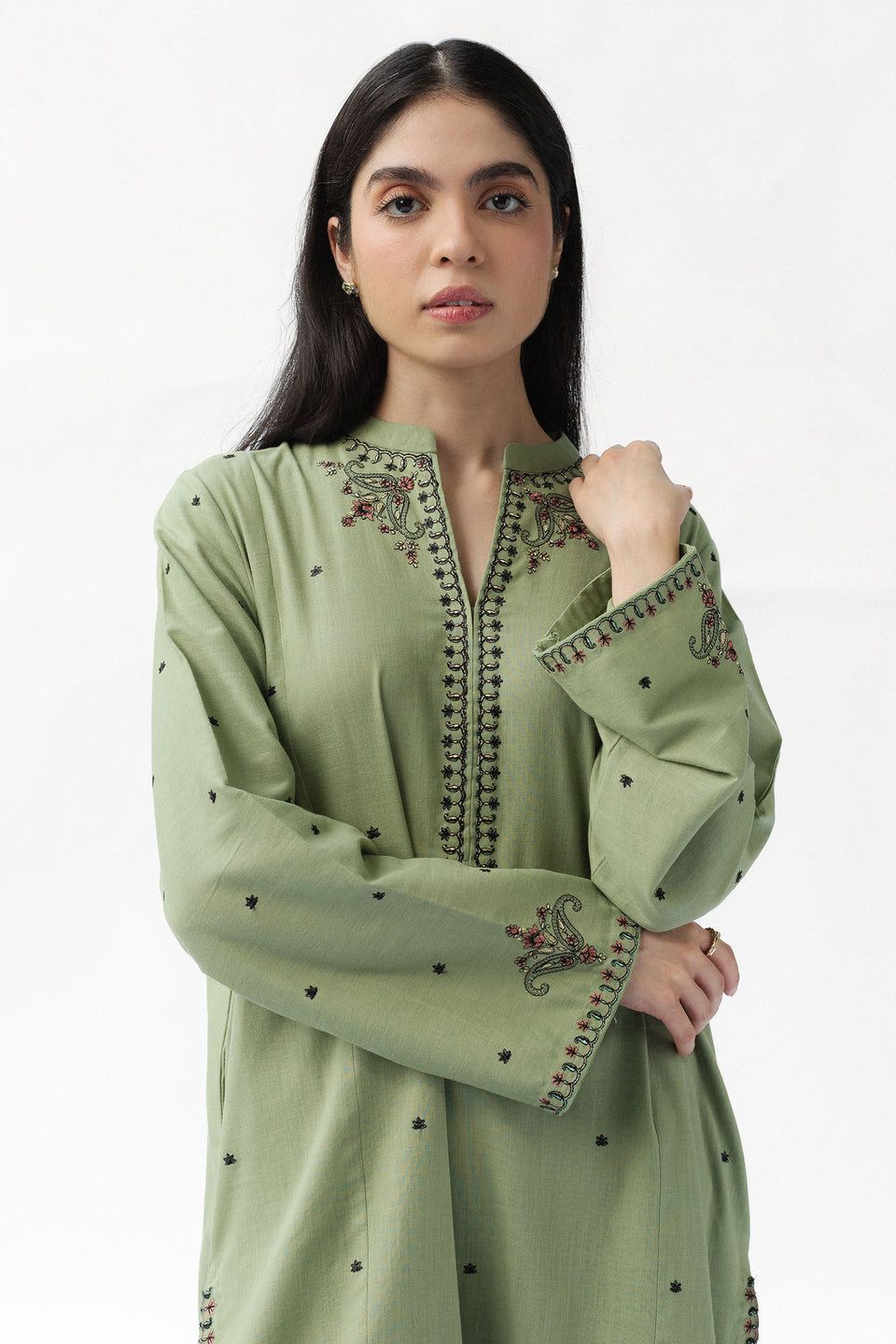 Zara Shah Jahan – 2-Piece Airjet Dhanak Embroidered Suit