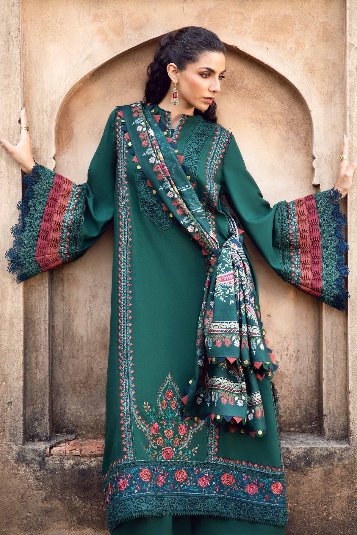 Maria B Winter 2025 Embroidered 3-Piece Suit – Silky Wool Printed Shawl | Premium Unstitched Collection
